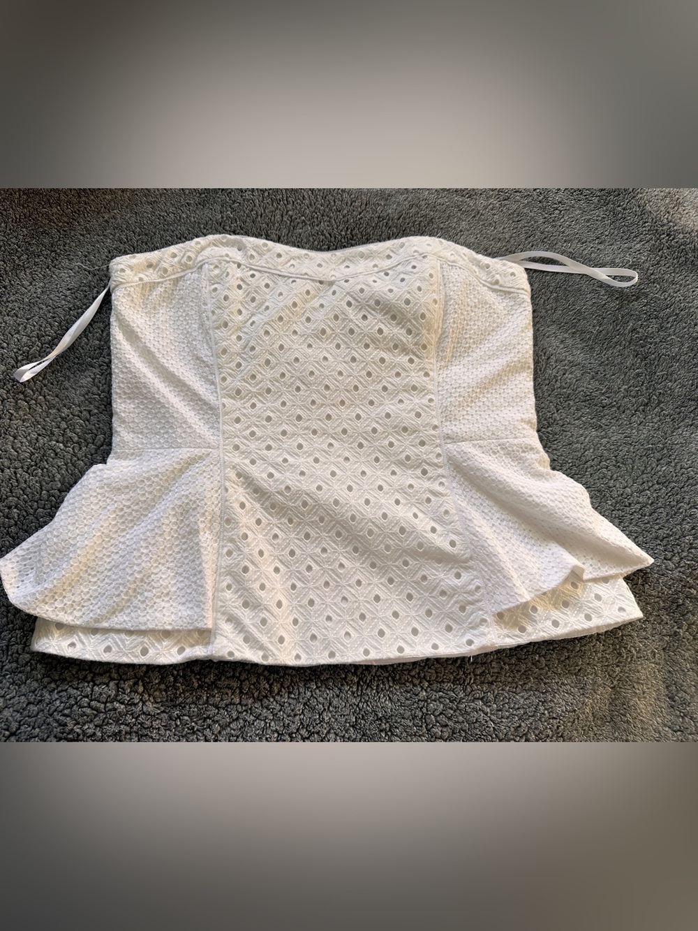White House Black Market White Eyelet Strapless Peplum corset top Size 6